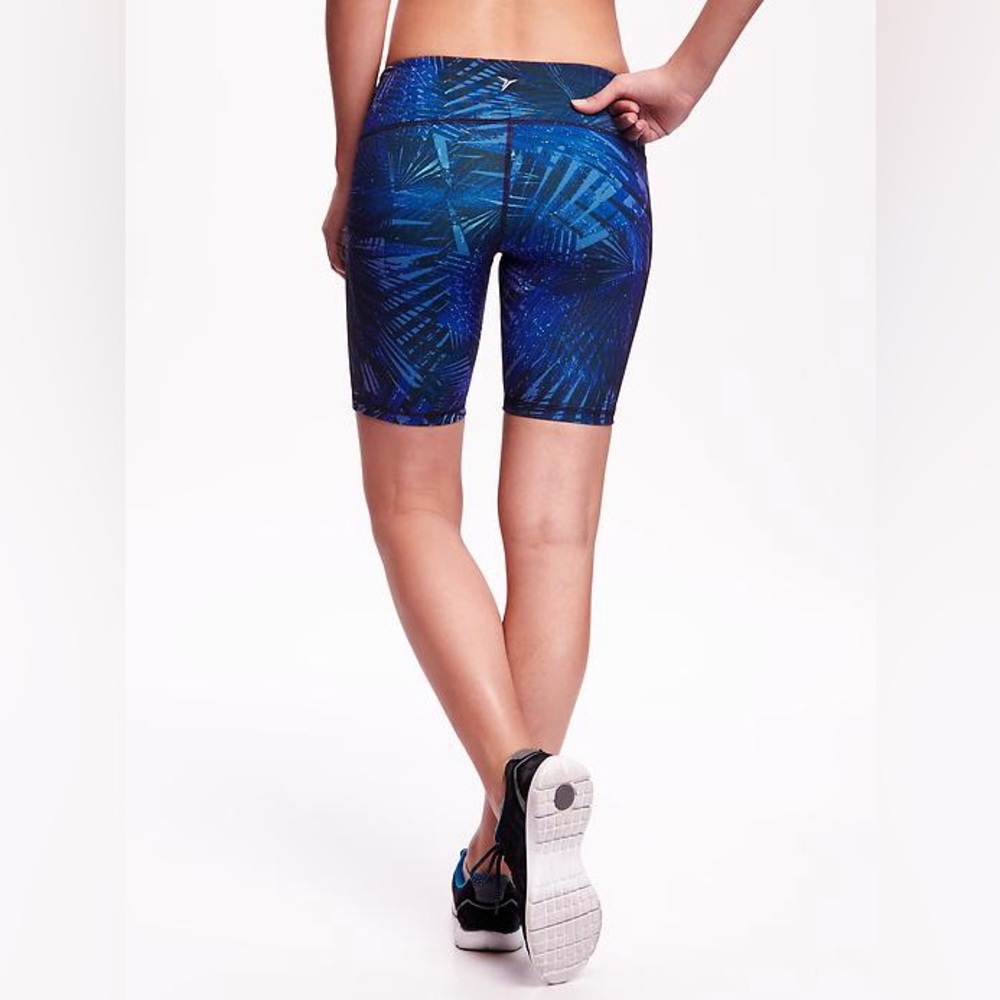 Old Navy Active Go Dry Compression Bermuda Bike Shorts Blue Palm Print Size M